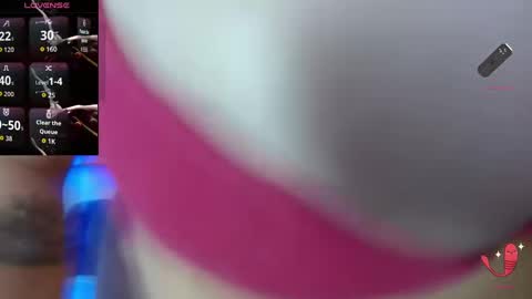 Snapshot of pamela_2863 chatting on September 18, 10:01 pm pamela_2863 online show from September 18, 10:01 pm