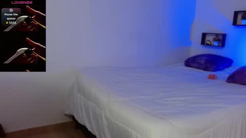 Snapshot of pamela_2863 chatting on September 25, 10:13 pm pamela_2863 online show from September 25, 10:13 pm
