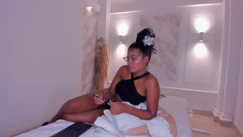 pamela online show from October 29, 7:15 pm