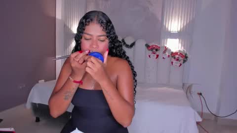 pamela online show from December 20, 7:10 pm