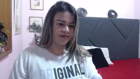 pamela_echeverria online show from November 3, 12:06 pm