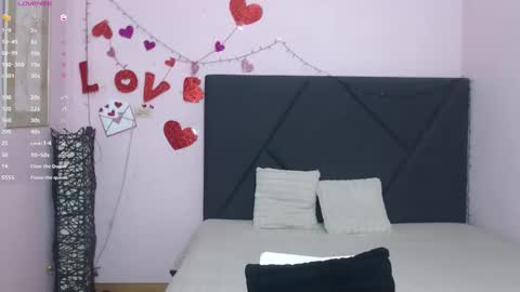 pamela_echeverria online show from April 13, 11:16 am