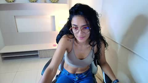 Snapshot of pamela_wolf_ chatting on May 27, 12:40 am Pamela online show from May 27, 12:40 am