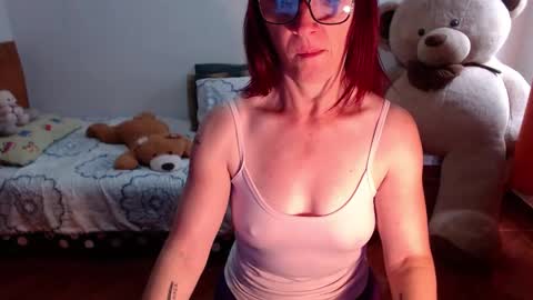 Pamela Jagger online show from January 3, 2:08 pm