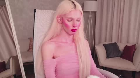 Snapshot of pamelamydreamys chatting on June 4, 10:27 pm Pamelamy online show from June 4, 10:27 pm