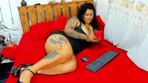 Pamela online show from April 4, 5:32 pm