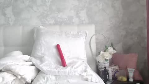 Pamella online show from October 19, 6:47 am