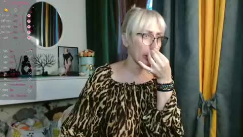 Snapshot of pamellamurphy chatting on July 11, 11:39 pm pamellamurphy online show from July 11, 11:39 pm