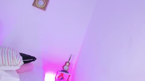 Pammela Smith online show from January 10, 1:32 am