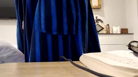 panda320 online show from September 10, 7:58 pm