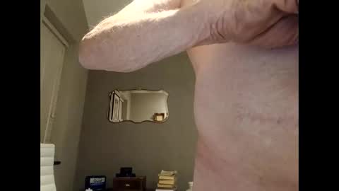 Snapshot of panda320 chatting on May 8, 10:37 pm panda320 online show from May 8, 10:37 pm