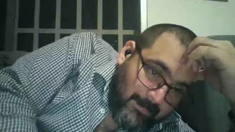 pandaguiar77 online show from April 16, 6:25 am