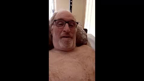 pandaman421787009 online show from April 18, 4:00 pm