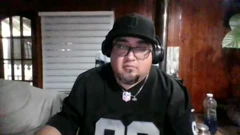 panditernurita12 online show from September 19, 6:15 am