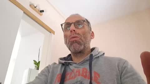 pansak1973 online show from February 22, 11:35 am