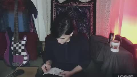 Snapshot of panther_cap chatting on December 5, 1:42 pm In bio online show from December 5, 1:42 pm