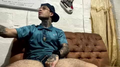 Snapshot of panthers_room chatting on December 20, 5:36 am panthers_room online show from December 20, 5:36 am