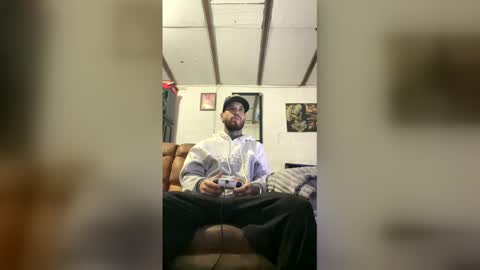 Snapshot of panthers_room chatting on April 18, 7:01 am panthers_room online show from April 18, 7:01 am