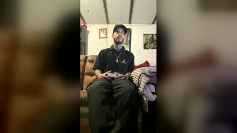 Snapshot of panthers_room chatting on April 26, 5:05 am panthers_room online show from April 26, 5:05 am