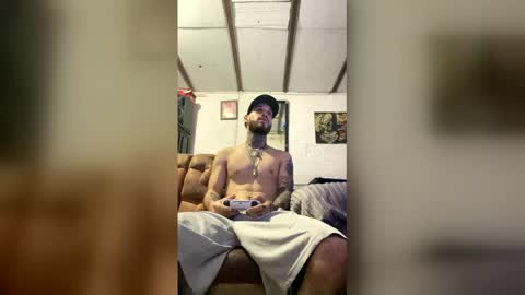 Snapshot of panthers_room chatting on May 7, 8:42 am panthers_room online show from May 7, 8:42 am