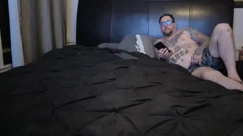 Snapshot of pantyhoseaddict666 chatting on December 2, 1:44 am pantyhoseaddict666 online show from December 2, 1:44 am