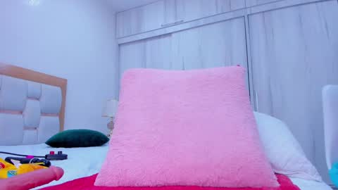 Snapshot of paolaa_rodriguez chatting on December 23, 9:18 pm Paola online show from December 23, 9:18 pm