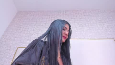Snapshot of paolaa_rodriguez chatting on January 21, 4:48 pm Paola online show from January 21, 4:48 pm