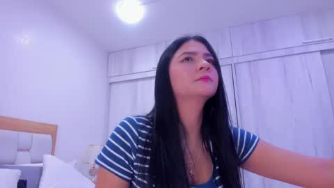 Snapshot of paolaa_rodriguez chatting on February 5, 7:31 pm Paola online show from February 5, 7:31 pm