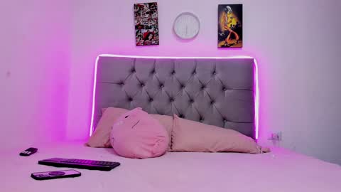 paola online show from December 22, 1:34 am