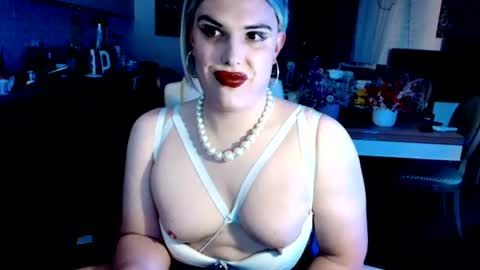 Sarina Williams online show from June 18, 2:10 pm