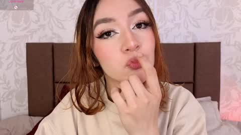 Snapshot of paolagh_ chatting on April 18, 3:32 am paolagh_ online show from April 18, 3:32 am