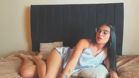 Paola Turner online show from January 30, 2:25 pm