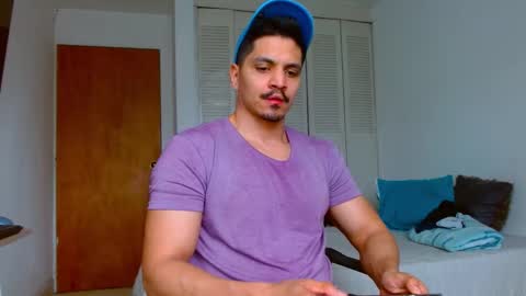 Snapshot of paolo_savanna chatting on October 12, 5:34 pm paolo_savanna online show from October 12, 5:34 pm