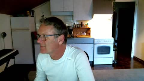 Snapshot of papa_show chatting on January 9, 3:01 pm papa_show online show from January 9, 3:01 pm