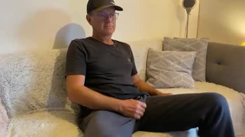 Snapshot of papa_show chatting on October 13, 7:41 am papa_show online show from October 13, 7:41 am