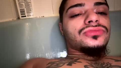 Snapshot of papi232021 chatting on October 3, 1:30 pm papi232021 online show from October 3, 1:30 pm