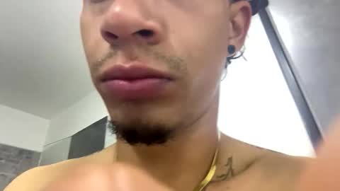 Snapshot of papipeep222 chatting on February 22, 4:38 pm Daddy Peep online show from February 22, 4:38 pm