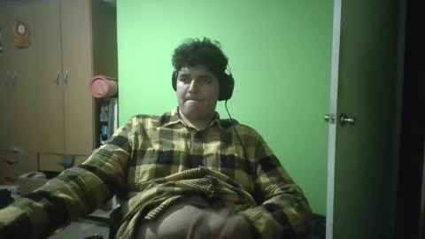 Snapshot of papitowilly999 chatting on May 10, 11:54 pm Papito online show from May 10, 11:54 pm