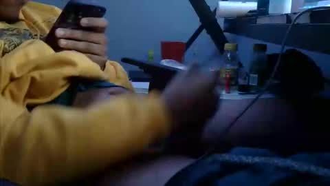 Snapshot of papixfade chatting on December 14, 11:09 pm papixfade online show from December 14, 11:09 pm