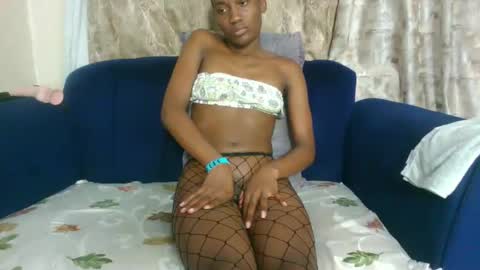 Snapshot of pappychullo09 chatting on February 20, 12:51 am pappychullo09 online show from February 20, 12:51 am