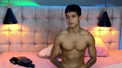 Ryan And Casper online show from December 6, 3:19 am