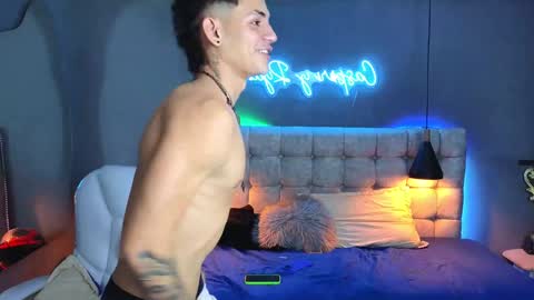 Ryan And Casper online show from December 11, 2:52 am