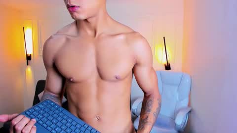 Ryan And Casper online show from October 31, 10:11 pm