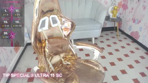 PARIS  online show from February 26, 9:42 am