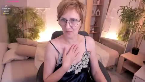 Paris online show from August 4, 6:32 pm