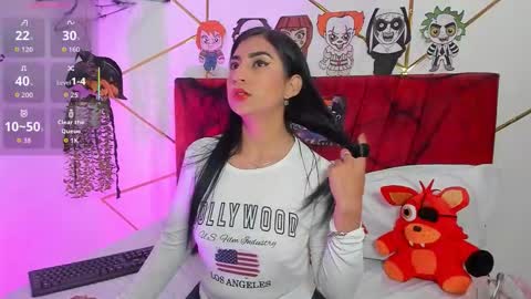 paris_evans_01 online show from October 27, 12:31 pm