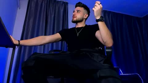 Paris online show from October 31, 8:43 pm