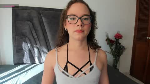 Snapshot of paris_mendez chatting on June 11, 12:58 pm PARIS LOVE online show from June 11, 12:58 pm