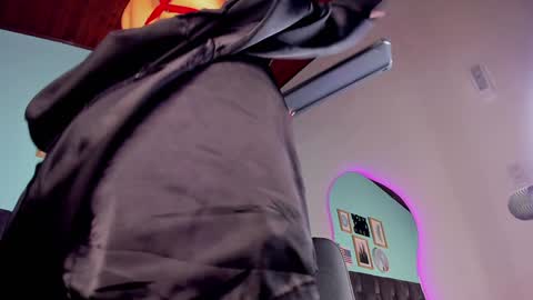 PARIS online show from January 15, 11:51 pm