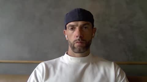 Porn Actor 21cm Hetero online show from January 15, 9:47 am